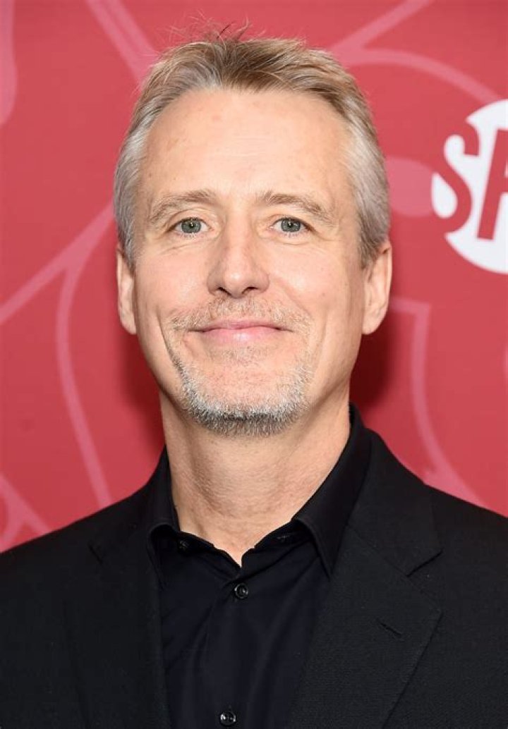 Linus Roache - CelebNetWorth