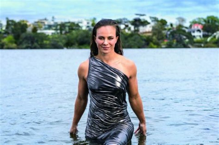 
Lisa Carrington Height, Weight, Net Worth, Age, Birthday, Wikipedia, Who, Nationality, Biography 