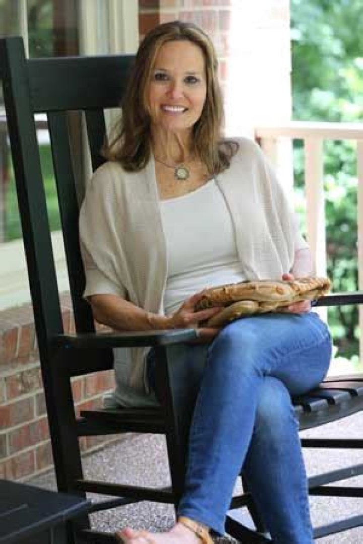 Liz Allison Biography, Age, Height, Husband, Net Worth, Family