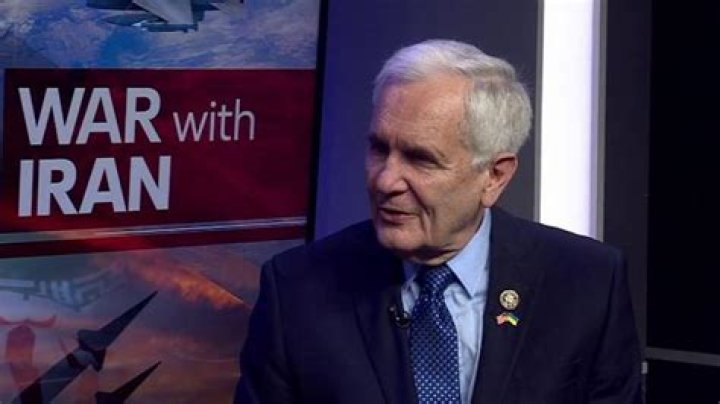 Lloyd Doggett Biography, Age, Height, Wife, Net Worth and Family