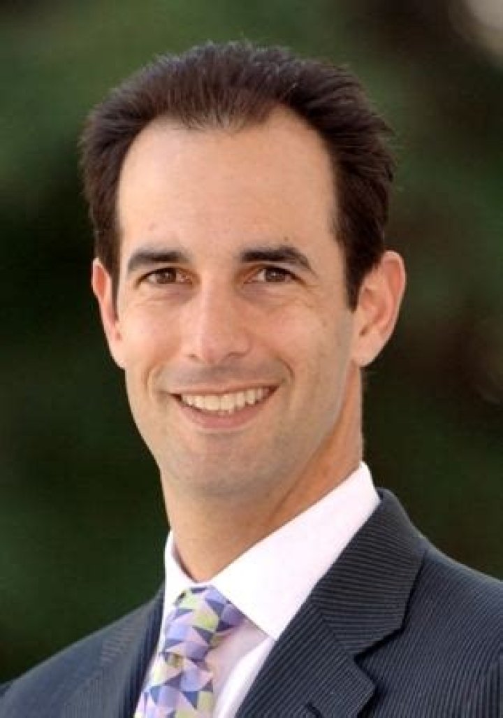 Lloyd E. Levine Biography, Age, Height, Wife, Net Worth, Family