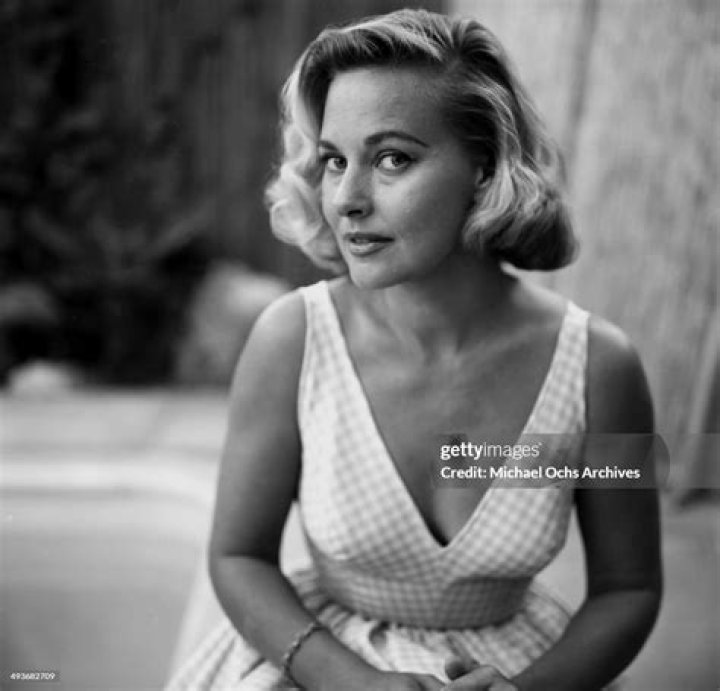 Lola Albright (Movie Actress) - Age, Birthday, Bio, Facts, Family, Net Worth, Height & More