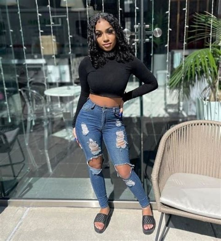 Lola Ann Clark (YouTube Star) - Age, Birthday, Bio, Facts, Family, Net Worth, Height & More