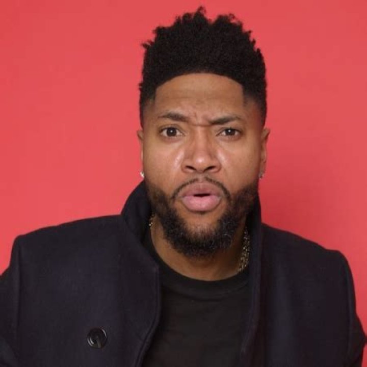 London Brown (Comedian) - Age, Birthday, Bio, Facts, Family, Net Worth, Height & More