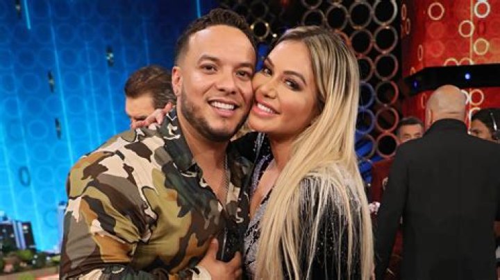 Lorenzo Méndez (World Music Singer) - Age, Birthday, Bio, Facts, Family, Net Worth, Height & More