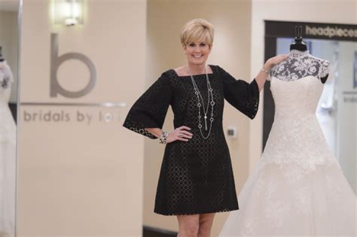 Lori Allen (TV Show Host) - Age, Birthday, Bio, Facts, Family, Net Worth, Height & More