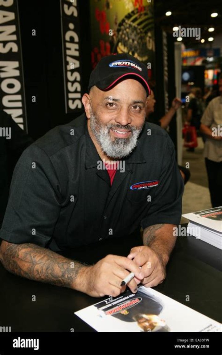 Lou Santiago Wiki-bio: Net Worth, wife, married, age 2022