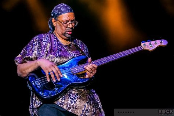 Louis Johnson Biography, Age, Height, Wife, Net Worth, Family