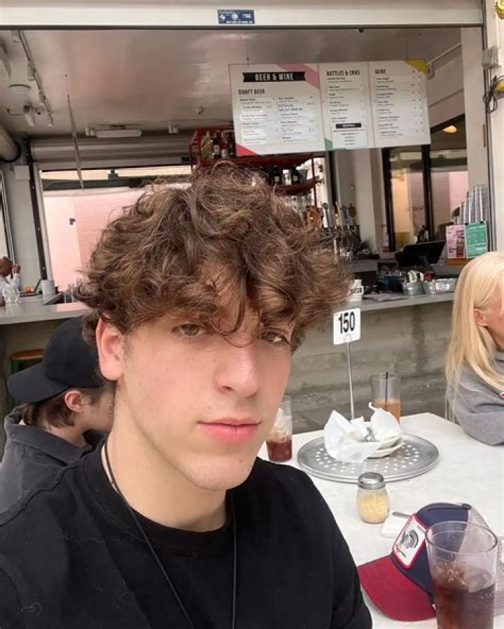 Louis Tomeo (TV Actor) - Age, Birthday, Bio, Facts, Family, Net Worth, Height & More