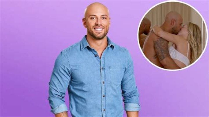 ‘Love Is Blind’ Star Izzy Zapata Reveals the Couples Get a Steamy ‘Sex Day’ in the Pods