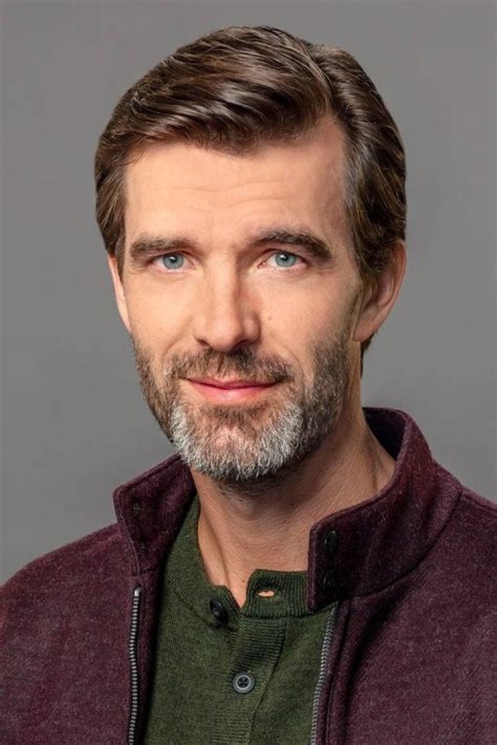 Lucas Bryant biografía, edad, altura, esposo, net worth, familia