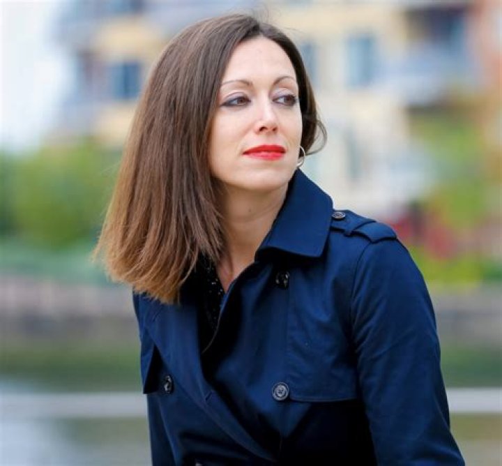 Lucy Caldwell biografía, edad, altura, esposa, net worth, familia