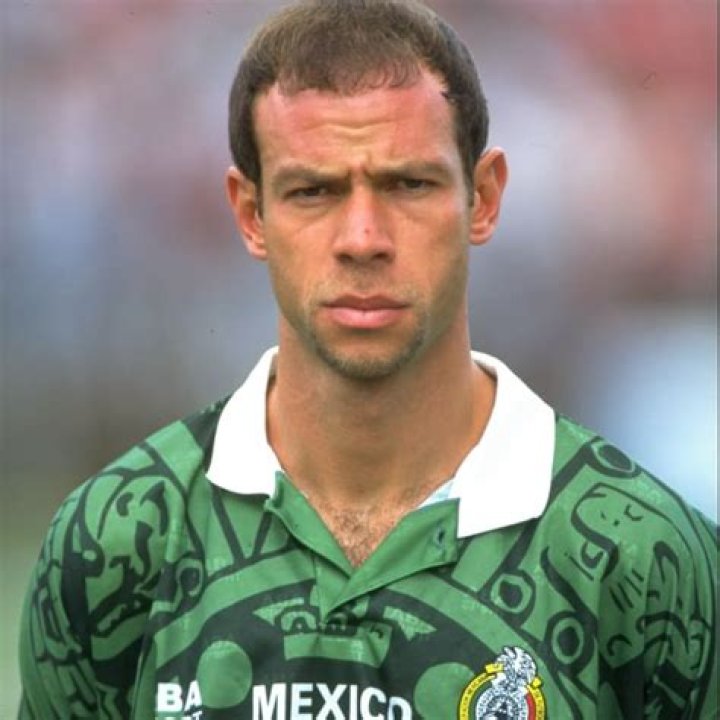 Luis Roberto Alves Biography, Age, Height, Wife, Net Worth, Family