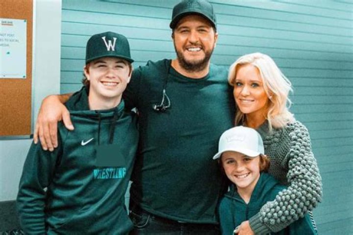 Luke Bryan Net Worth 2018. His House & Cars.