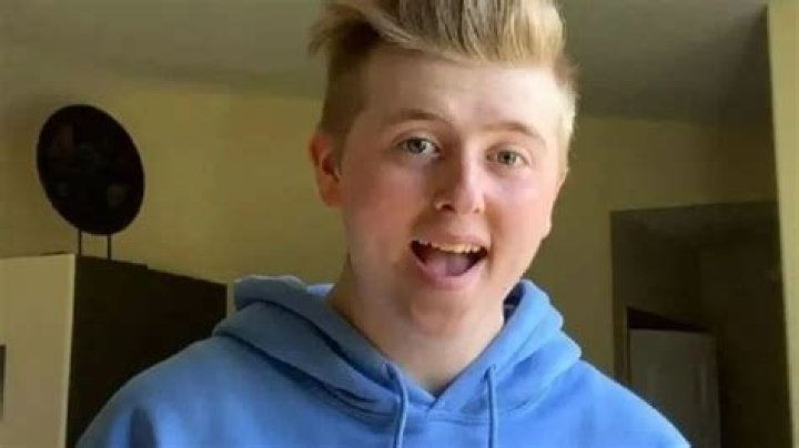 Luke Davidson (TikTok Star) - Age, Birthday, Bio, Facts, Family, Net Worth, Height & More