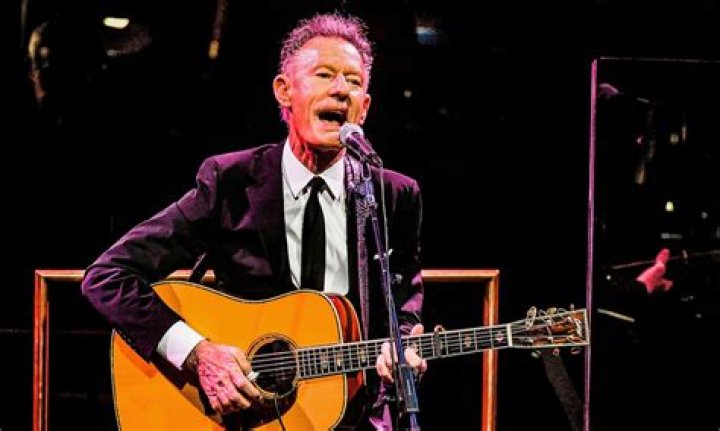 How tall is Lyle Lovett