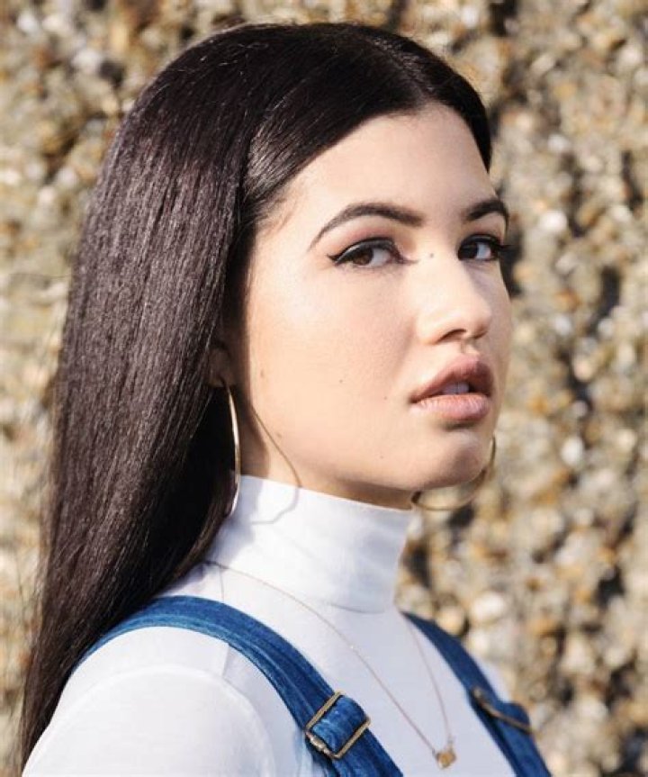 Mabel McVey (R&B Singer) - Age, Birthday, Bio, Facts, Family, Net Worth, Height & More