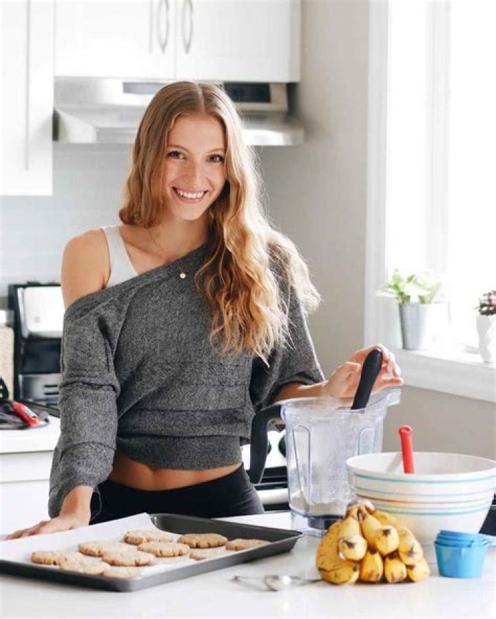 Maddie Lymburner Height, Weight, Net Worth, Age, Birthday, Wikipedia, Who, Instagram, Biography