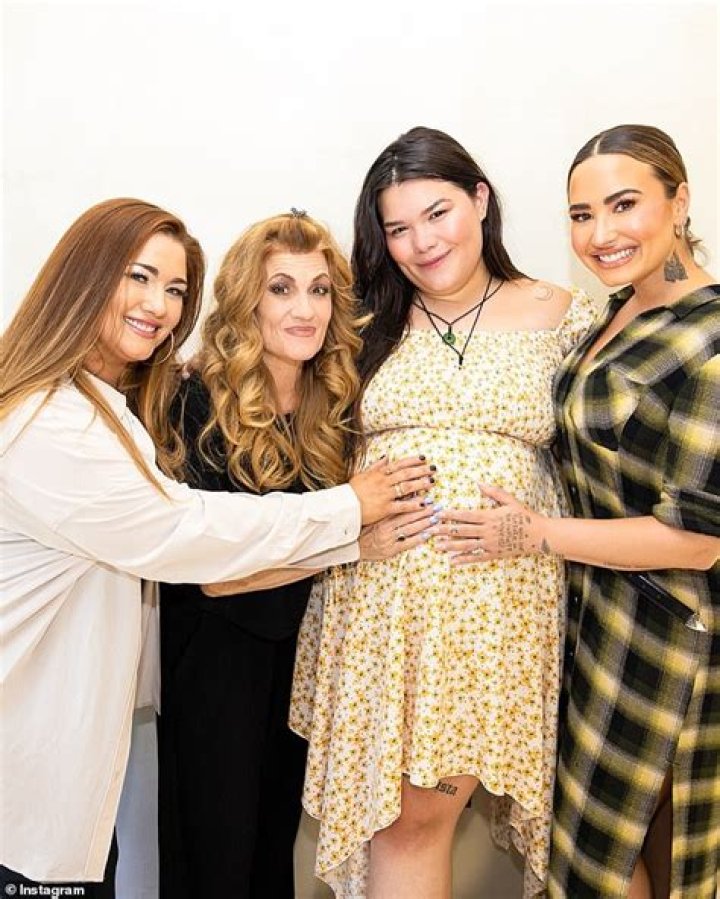 Madison De La Garza (TV Actress) - Age, Birthday, Bio, Facts, Family, Net Worth, Height & More