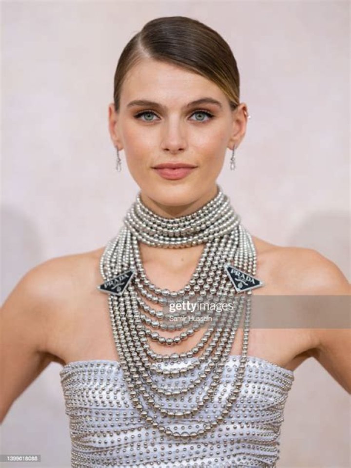 Madison Headrick biografía, edad, altura, esposa, net worth, familia