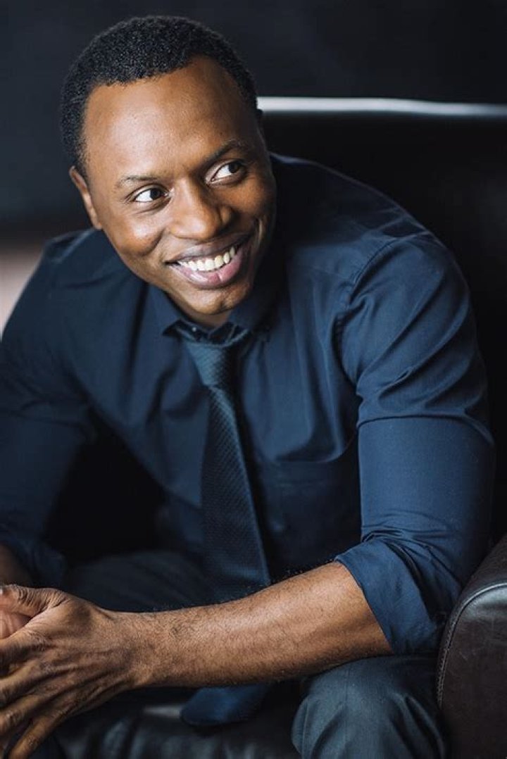 How tall is Malcolm Goodwin