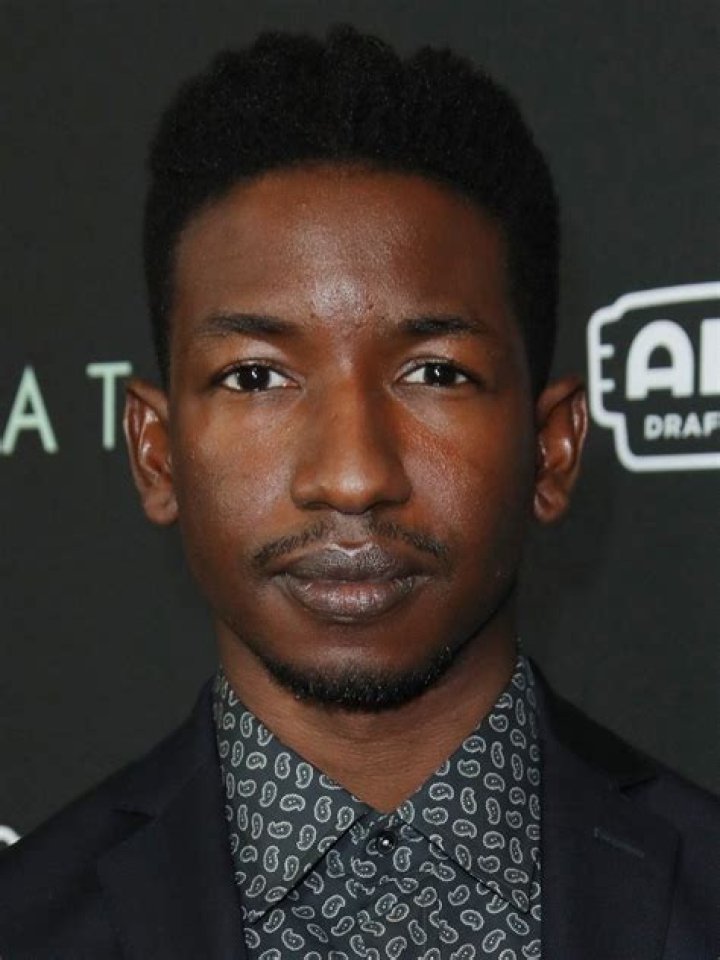 Mamoudou Athie biografía, edad, altura, esposo, net worth, familia