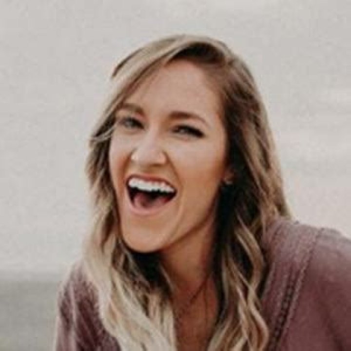 Mandi Gardiner (YouTube Star) - Age, Birthday, Bio, Facts, Family, Net Worth, Height & More