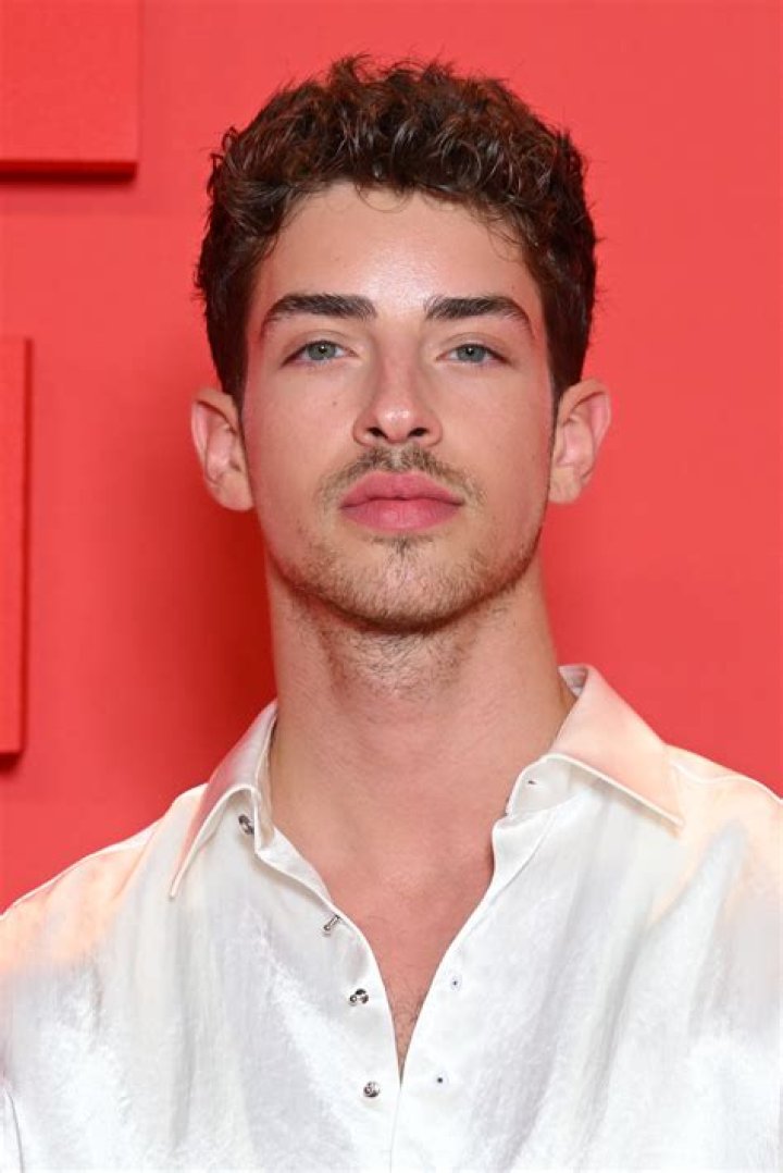 Who is Manu Rios? Wiki, Bio, Height, Age, Girlfriend, Family & More