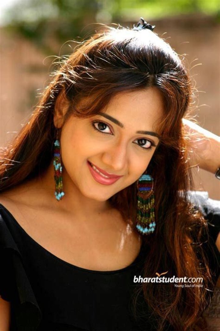 Manya Biography, Age, Height, Husband, Net Worth, Family