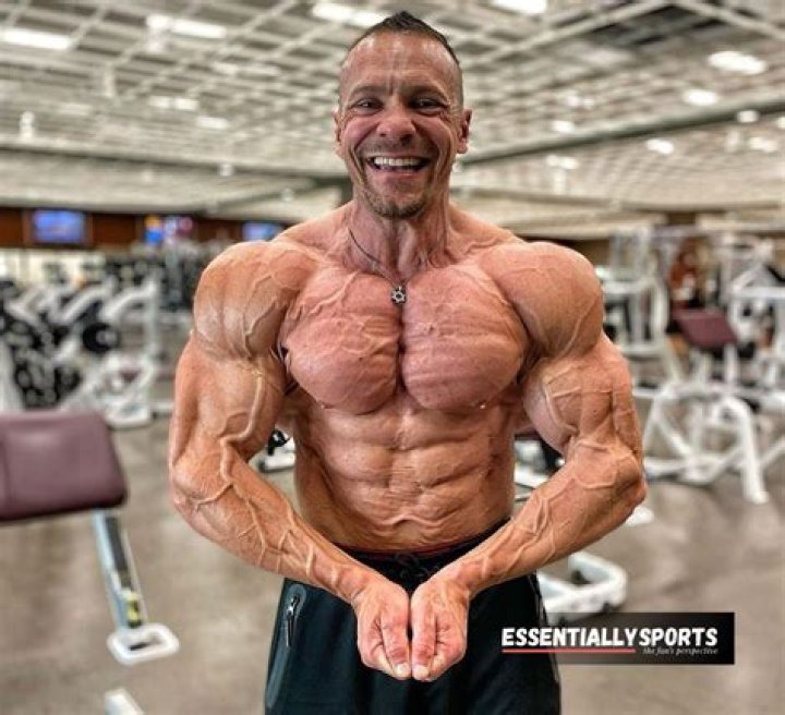 Marc Lobliner (YouTube Star) - Age, Birthday, Bio, Facts, Family, Net Worth, Height & More