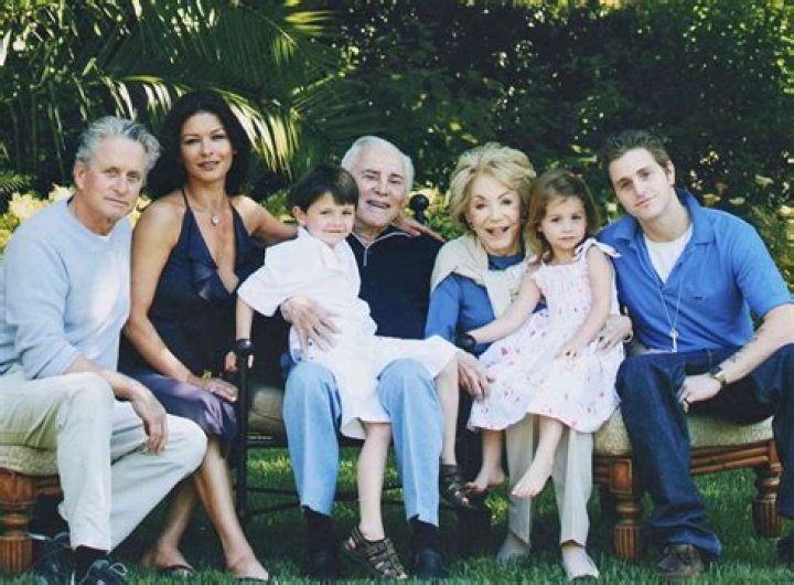 
Marcus Mumford Family Life With Parents, Wife And Children 