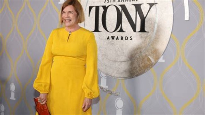 Mare Winningham Height, Weight, Net Worth, Age, Birthday, Wikipedia, Who, Nationality, Biography