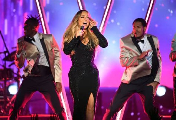 Mariah Carey’s 2019 Billboard Music Awards Performance Was a Sweet, Sweet Fantasy — Watch!