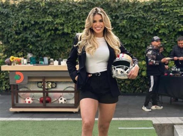 Marie Claire Harp (Presentadore de Programas de TV) - Edad, cumpleaños, biografía, hechos, familia, patrimonio neto, altura y más