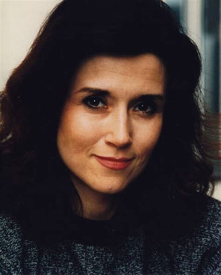 Marilyn Vos Savant (Playwright) - Age, Birthday, Bio, Facts, Family, Net Worth, Height & More
