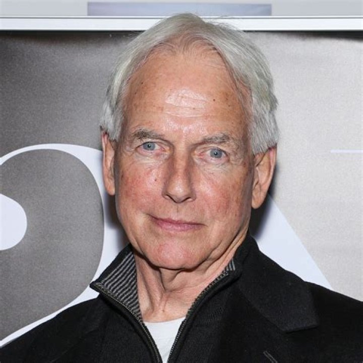 Mark Harmon (TV Actor) - Age, Birthday, Bio, Facts, Family, Net Worth, Height & More