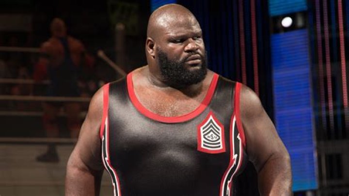 How tall is Mark Henry
