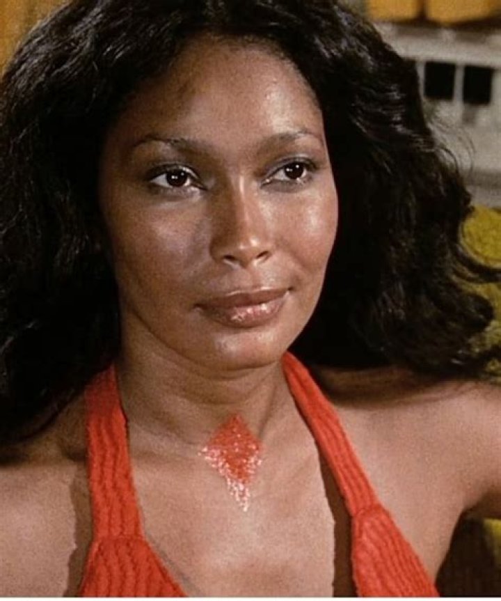 Marlene Clark biografía, edad, altura, esposa, net worth, familia