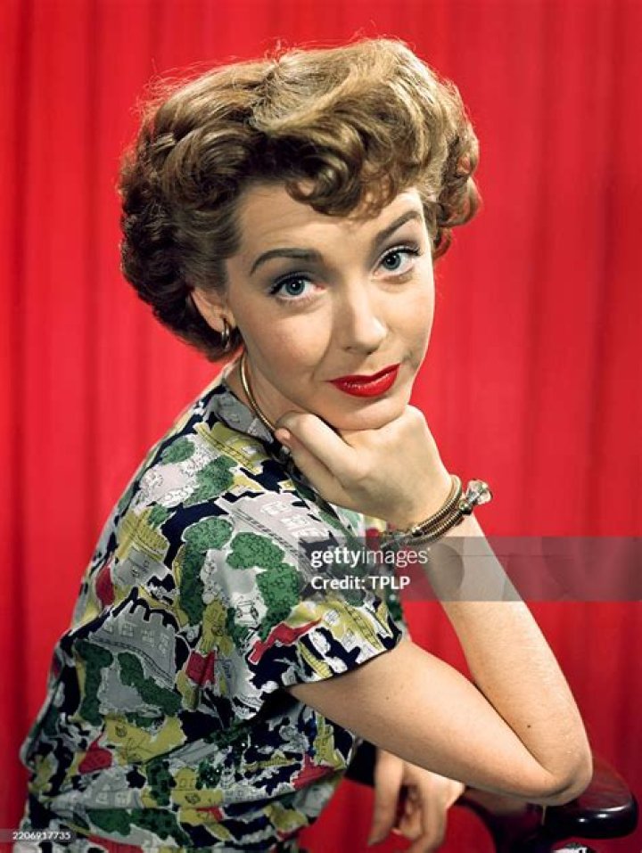 Marsha Hunt (Movie Actress) - Age, Birthday, Bio, Facts, Family, Net Worth, Height & More