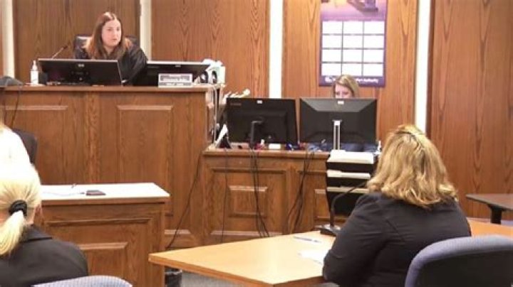 Nurse Amputates Man's Foot To Display It In A Taxidermy Shop