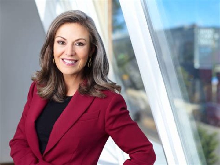 Mary Dillon Biography, Age, Height, Husband, Net Worth, Family