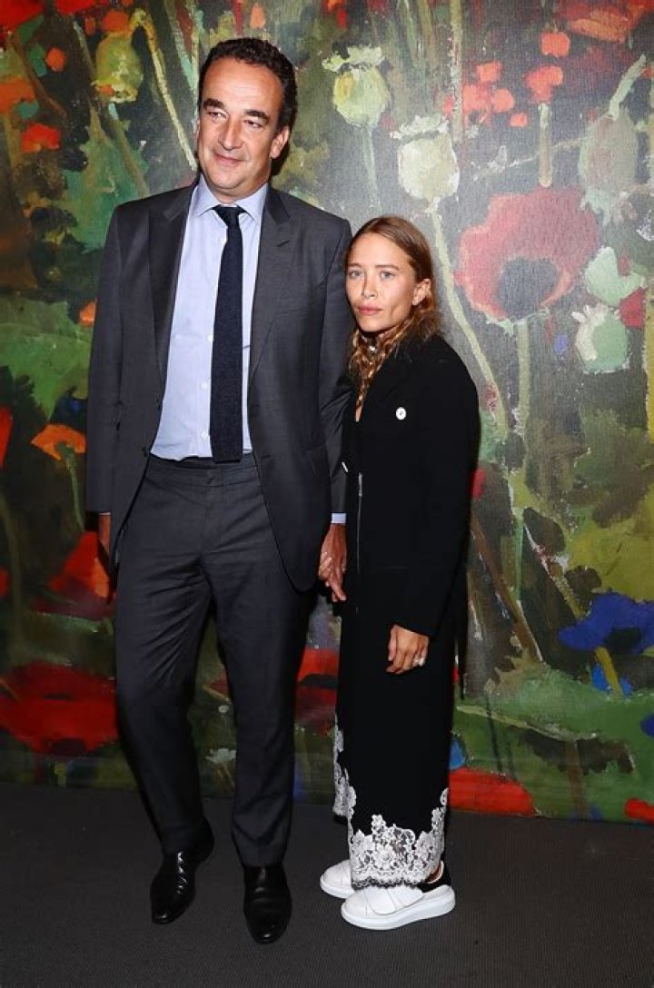 The Most Chilling Photos of Mary-Kate Olsen and Her Old AF Husband Olivier Sarkozy