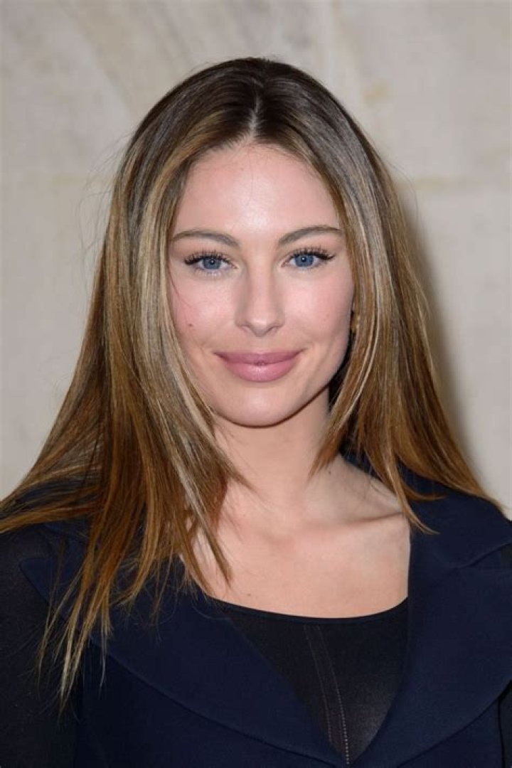 Mathilde Goehler (Model) - Age, Birthday, Bio, Facts, Family, Net Worth, Height & More