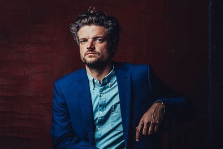 How tall is Matt Jones