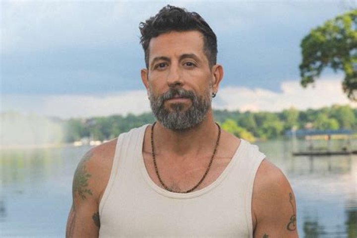Matthew Ramsey (Country Singer) - Age, Birthday, Bio, Facts, Family, Net Worth, Height & More