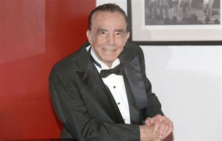 Mauricio Herrera Biography, Age, Height, Wife, Net Worth, Family