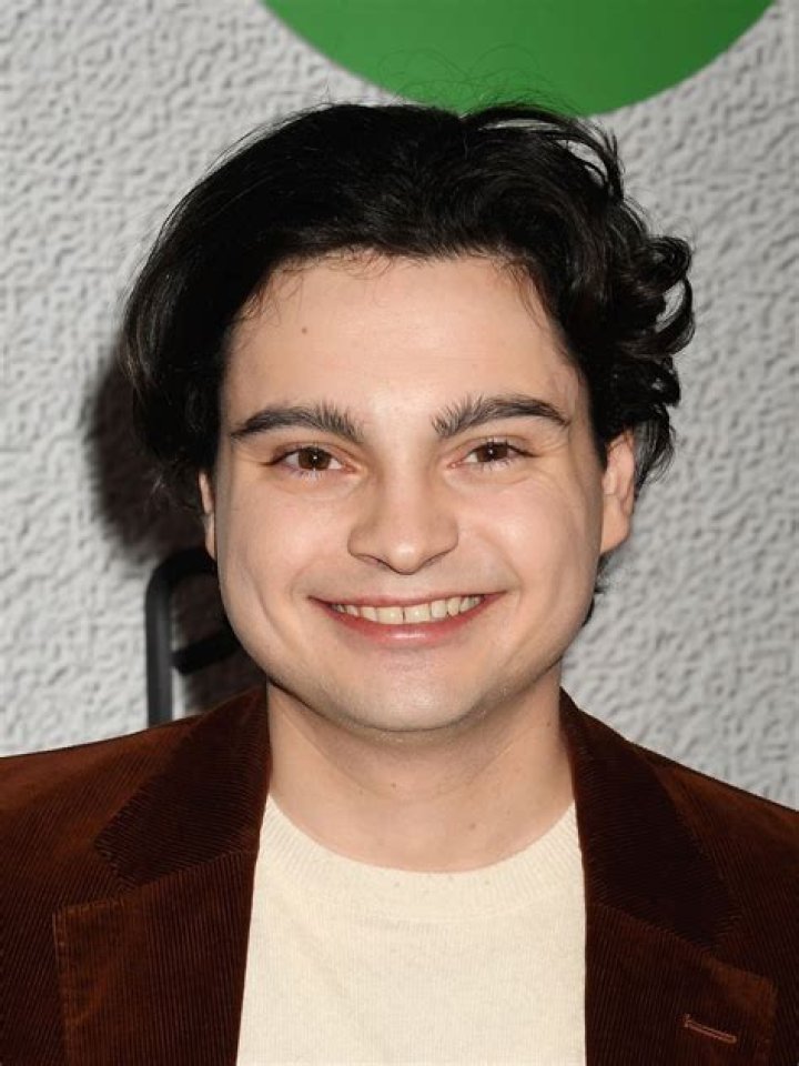 Max Burkholder (TV Actor) - Age, Birthday, Bio, Facts, Family, Net Worth, Height & More