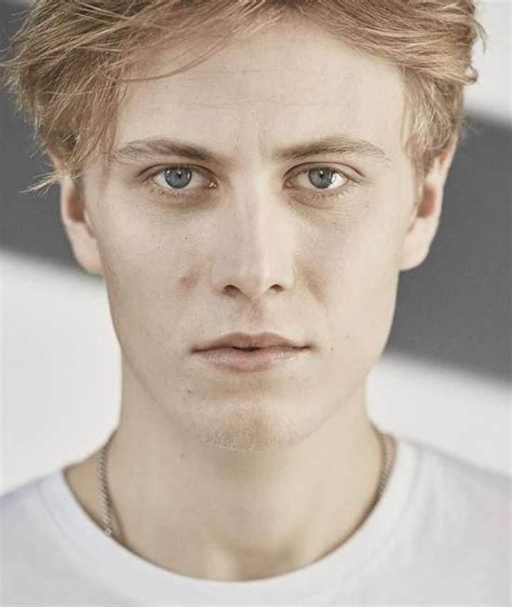 Who is Max Schimmelpfennig? Biography, Wiki, Age, Height, Parents, Ethnicity, Girlfriend, Net worth & More