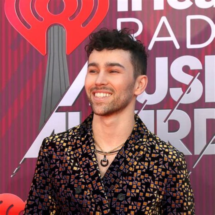 Max Schneider biografía, edad, altura, esposo, net worth, familia