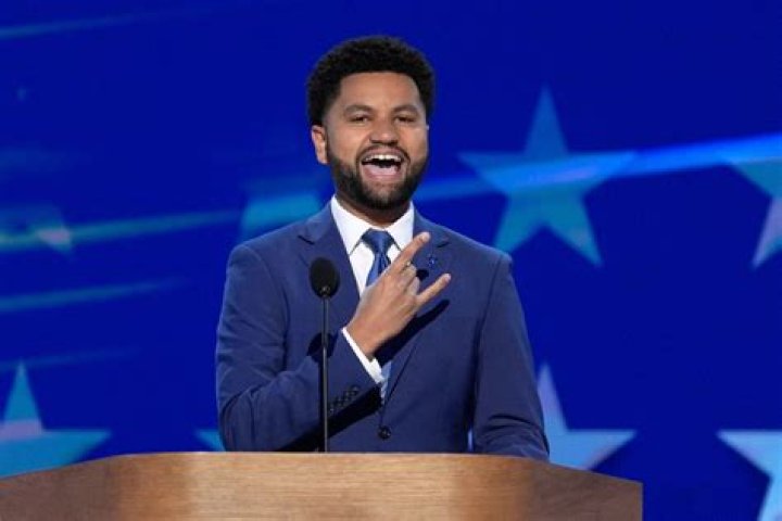 Wiki, Biography, Age, Wife, Parents, Education, Net worth, Height & More